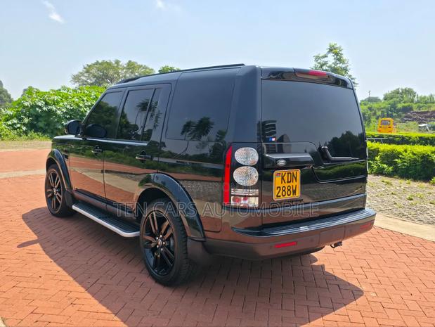 Land Rover Discovery 2016 Black