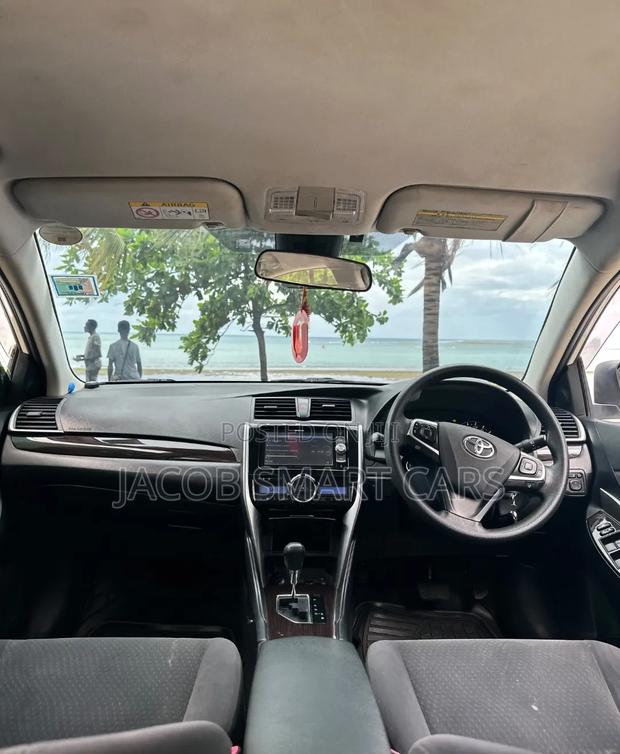 Toyota Premio 2018 White