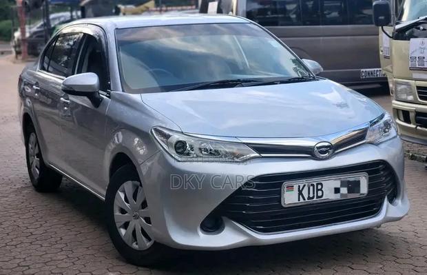 Toyota Axio 2014 Silver