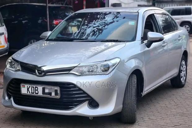 Toyota Axio 2014 Silver
