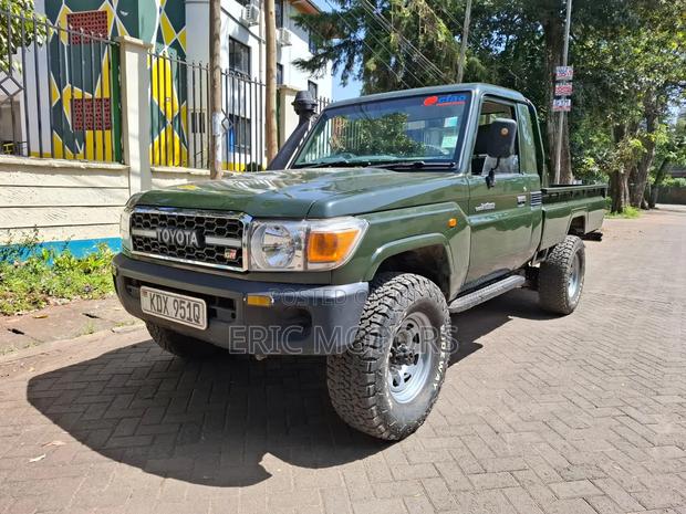 Toyota Land Cruiser 2014