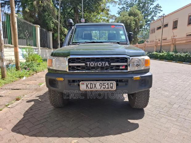 Toyota Land Cruiser 2014