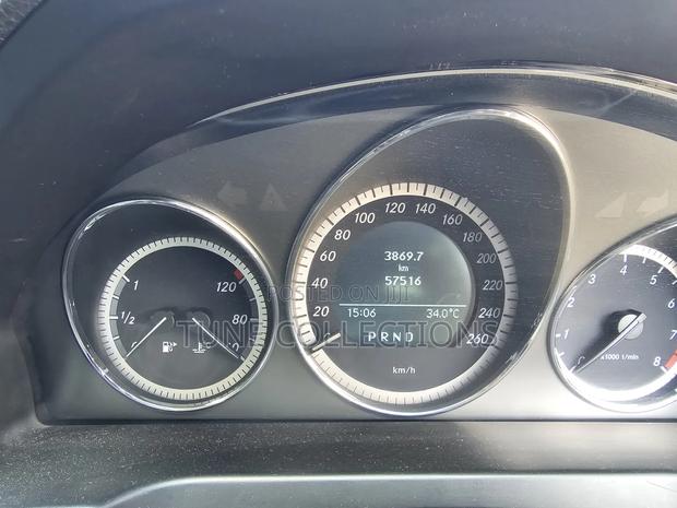 Mercedes-Benz C200 2010 Gray