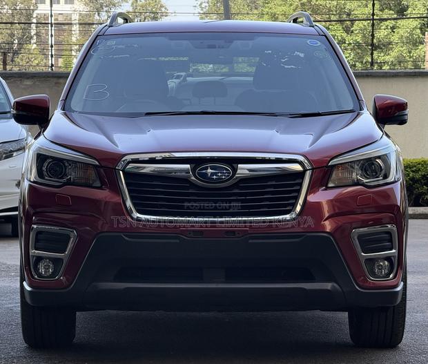 Subaru Forester Premium AWD 2019 Maroon