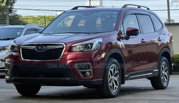 Subaru Forester Premium AWD 2019 Maroon