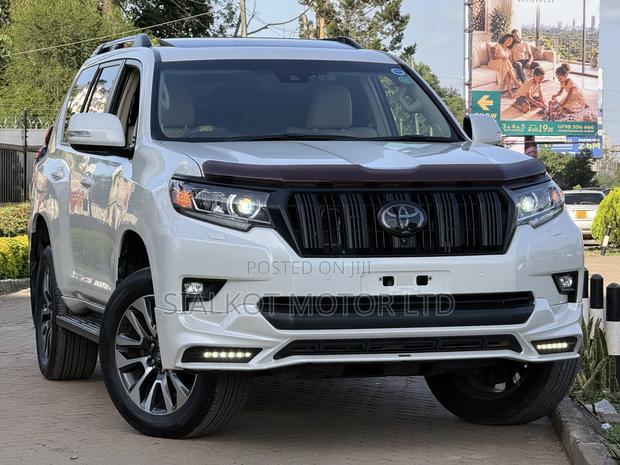 Toyota Land Cruiser Prado 2.7 2022 White