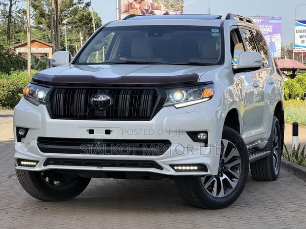 Toyota Land Cruiser Prado 2.7 2022 White