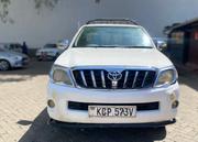 Toyota Hilux 2011 White for sale