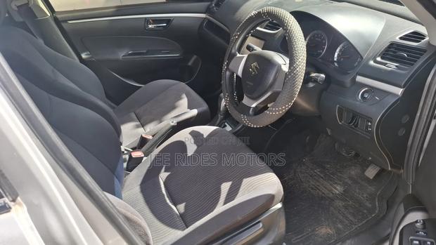 Suzuki Swift 2014 Silver