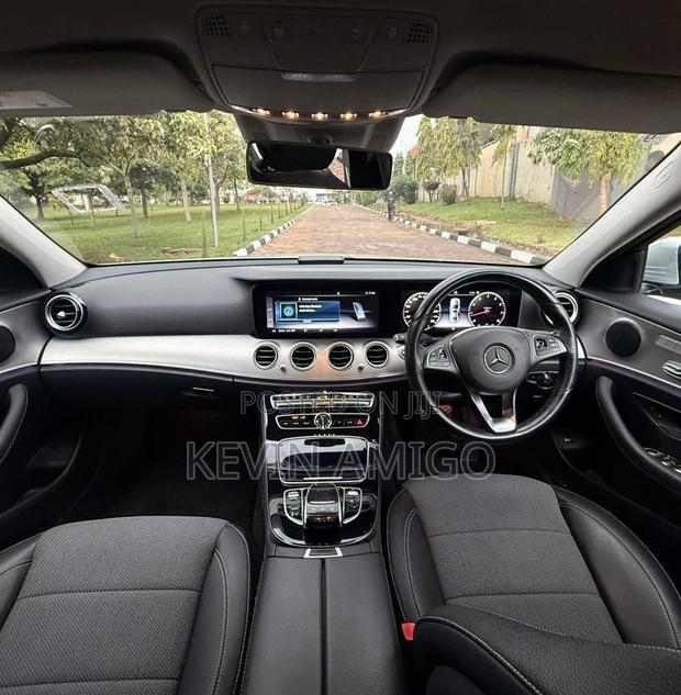 Mercedes-Benz E200 2018 Silver