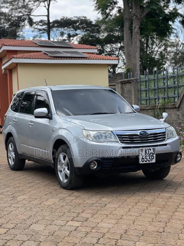 Subaru Forester 2011 Silver