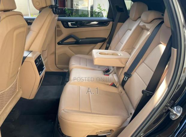 Porsche Cayenne S AWD 2019 Black