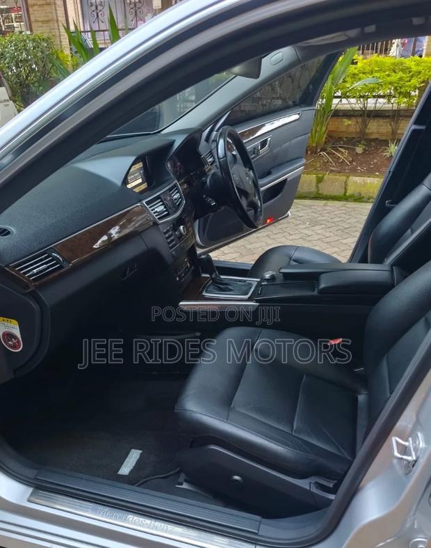 Mercedes-Benz E250 2009 Silver