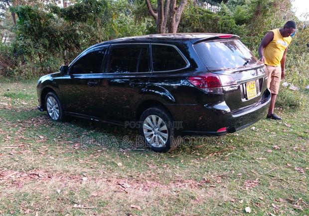 Subaru Legacy 2.5i Premium 2011 Black