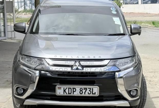 Mitsubishi Outlander 2017 Silver