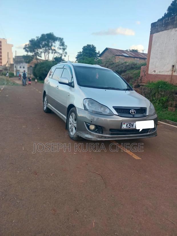 Toyota Ipsum 2003 Silver