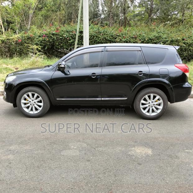Toyota Vanguard 2011 Black