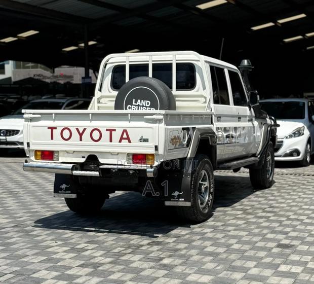 Toyota Land Cruiser 4.5 V8 GXR 2019 Pearl