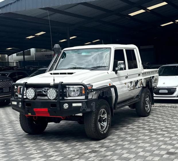 Toyota Land Cruiser 4.5 V8 GXR 2019 Pearl