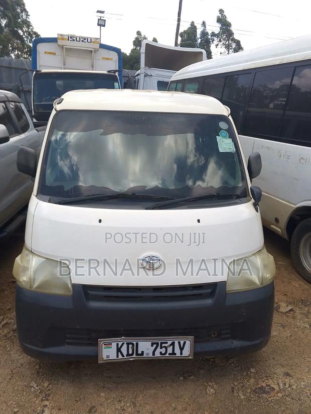Toyota Lite-Ace 2015 White