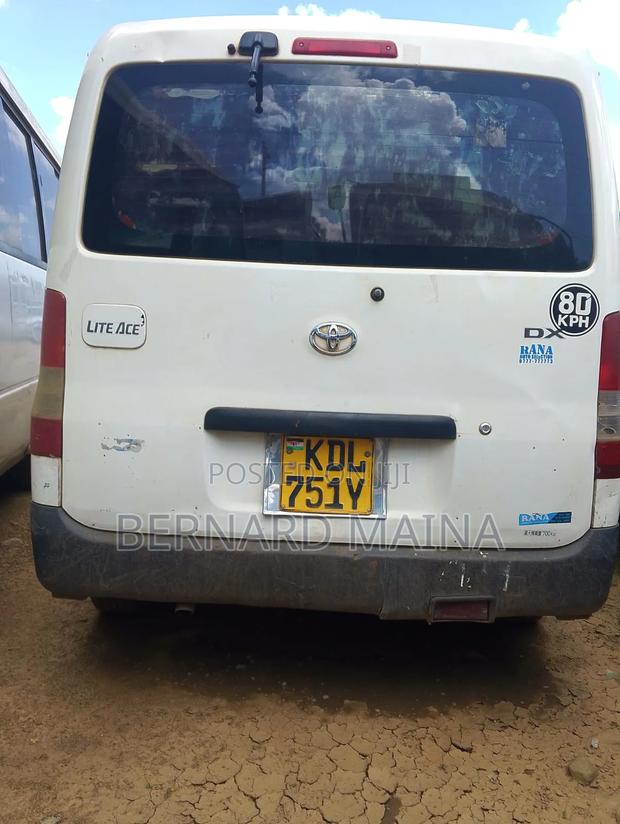 Toyota Lite-Ace 2015 White