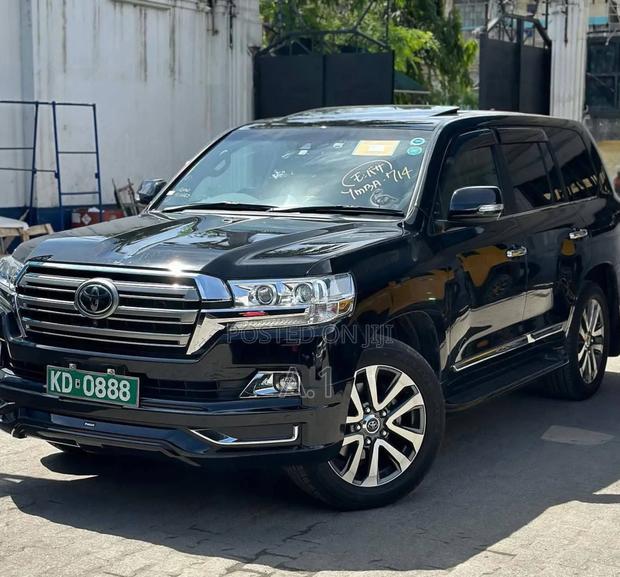 Toyota Land Cruiser 4.6 V8 ZX 2019 Black