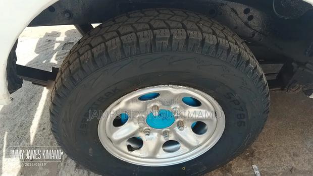 Nissan NP300 2013 White