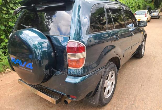 Toyota RAV4 2002 Green