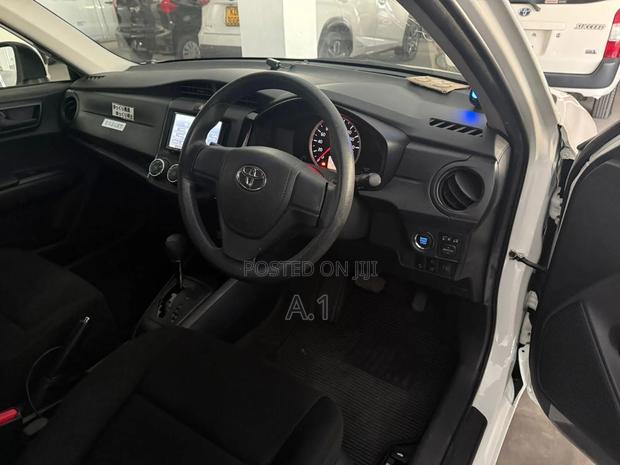 Toyota Axio 1.5 X 4WD 2019 Pearl