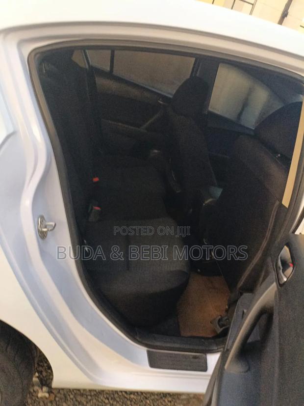 Toyota Probox 1.5 DX 2WD 2017 Off white