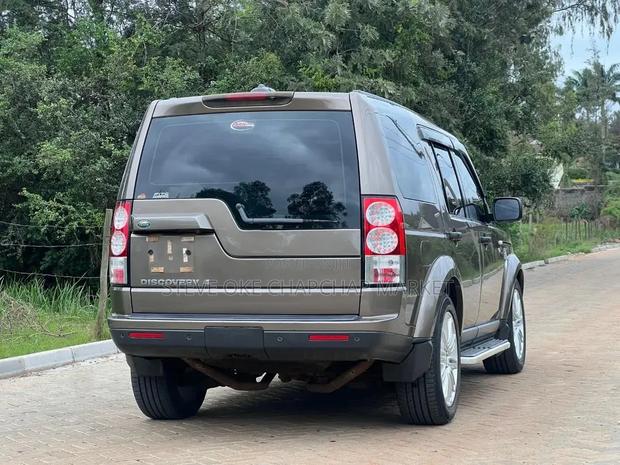 Land Rover Discovery 2011