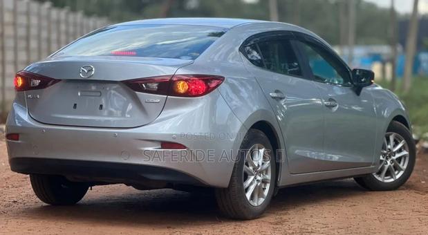 Mazda Axela 2019 Silver