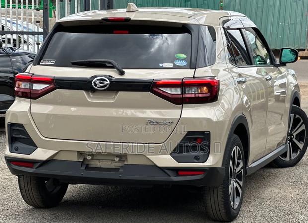 Daihatsu Rocky 2020 Gold