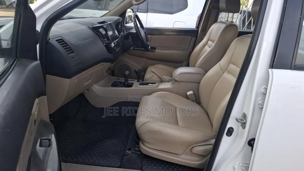 Toyota Fortuner 3.0 D AWD 2010 White