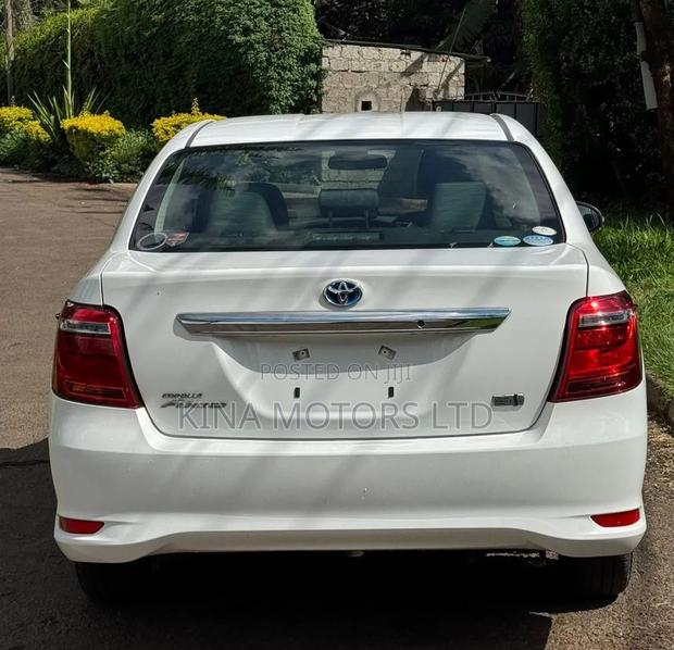Toyota Axio 1.5 Hybrid 2WD 2019 Off white