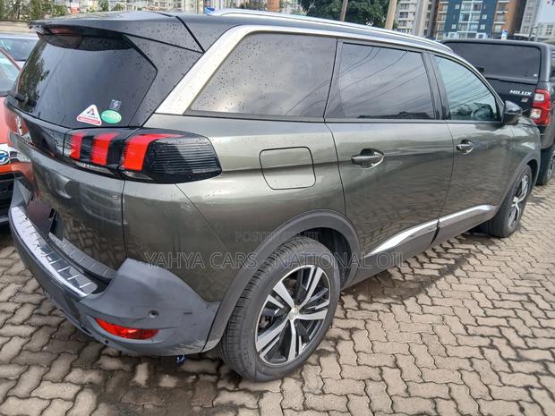 Peugeot 5008 2019 Gray