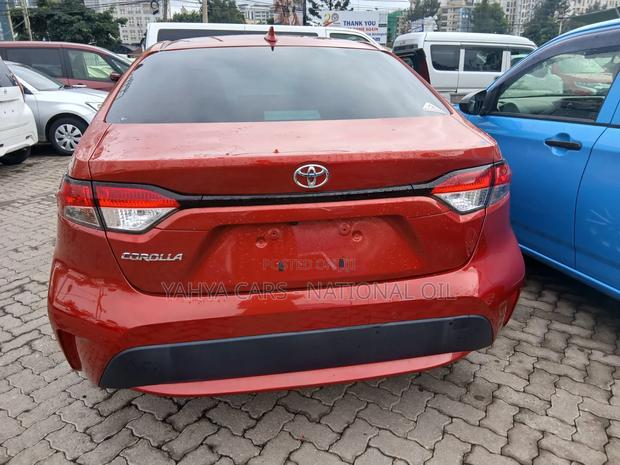 Toyota Corolla 2019 Orange