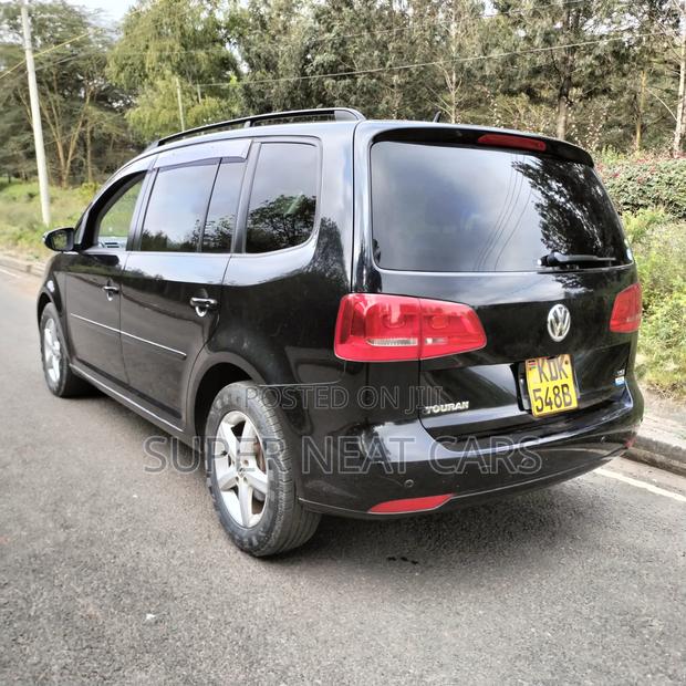 Volkswagen Touran 2015 Black