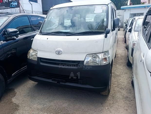 Toyota Lite-Ace 2019 White