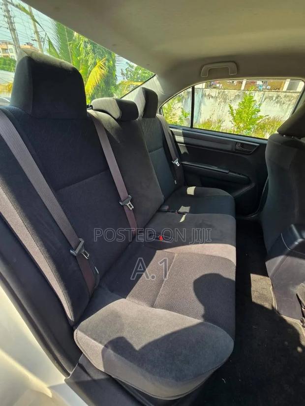 Toyota Axio 1.5 Hybrid 2WD 2019 White