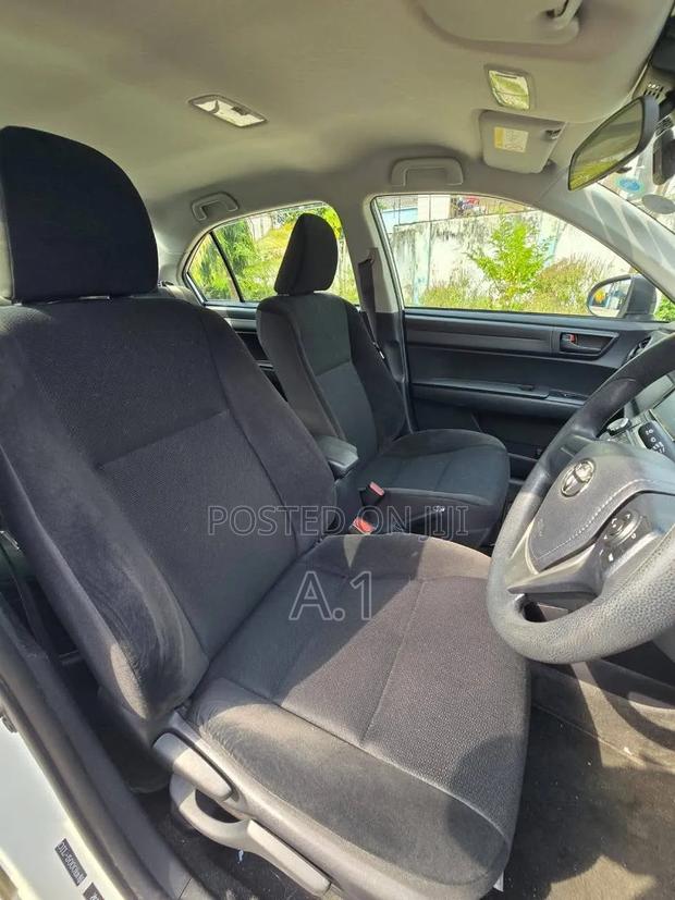 Toyota Axio 1.5 Hybrid 2WD 2019 White