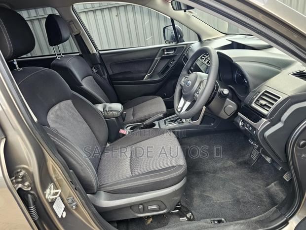 Subaru Forester 2016 Gold