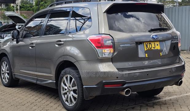 Subaru Forester 2016 Gold