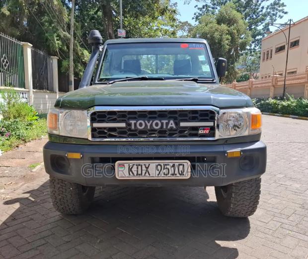 Toyota Land Cruiser 2014 Green