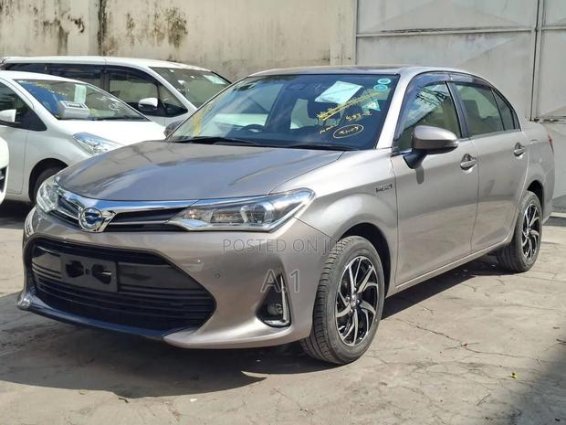 Toyota Axio 1.5 Hybrid 2WD 2019 Gold