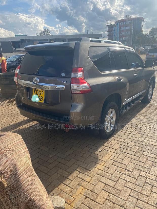 Toyota Land Cruiser Prado 2015 Gray