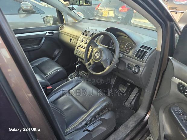 Volkswagen Touran 1.4 TSI 2011 Brown