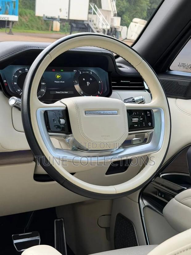 Land Rover Range Rover Vogue 2022 Black