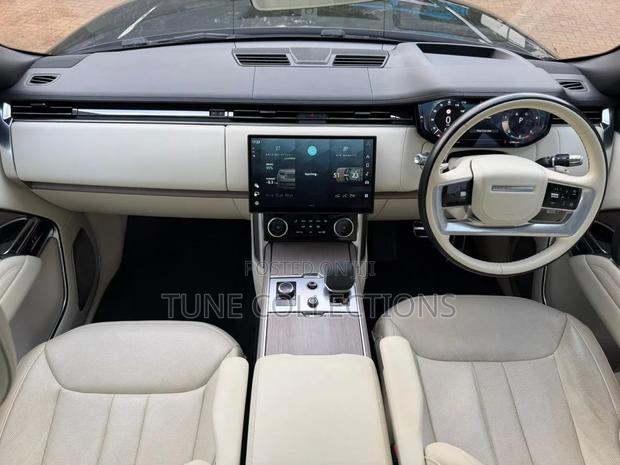 Land Rover Range Rover Vogue 2022 Black