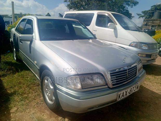 Mercedes-Benz C200 2004 Silver